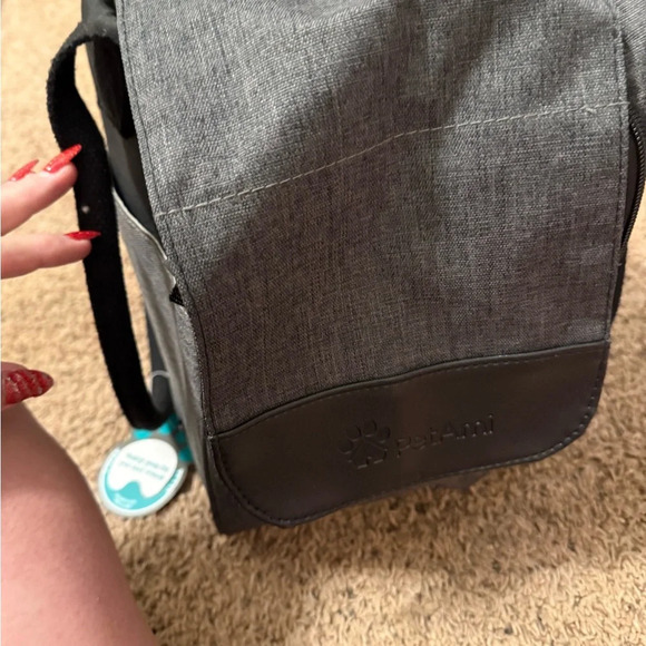 Pet carrier- new with tags - Picture 8 of 10